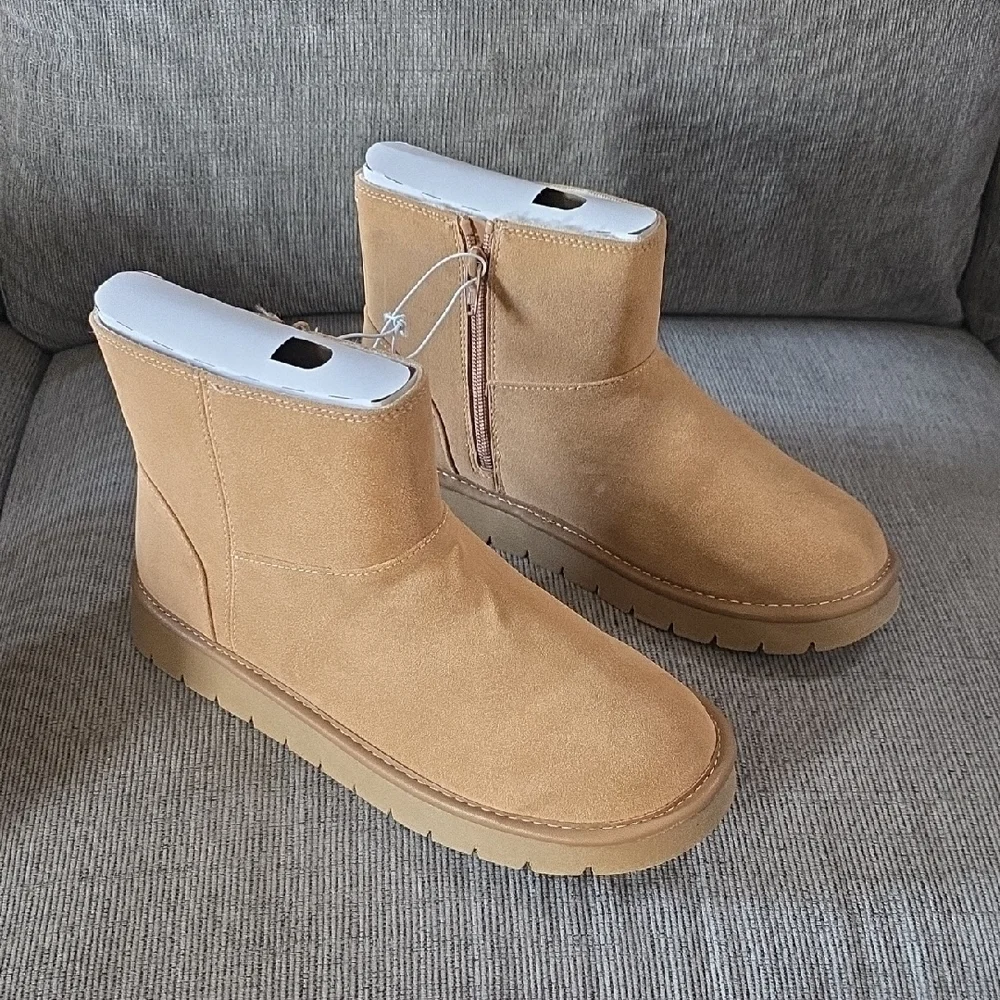 Universal Thread Women's Tan May Ankle‎ Boots, Size 9, NWT With Memory Foam